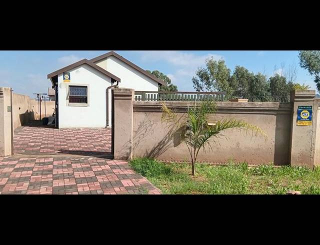 2 BEDROOM HOUSE FOR SALE IN WILFORDON
